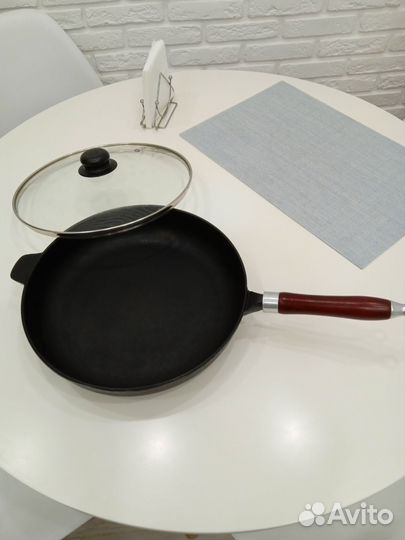 Чугунная сковорода 