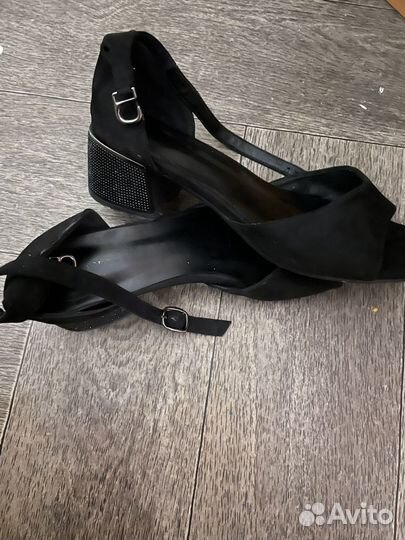 Обувь женская 39 размер