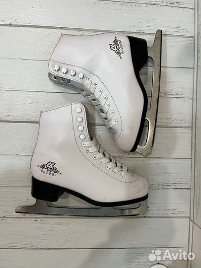 Коньки фигурные, женские, 35 размер