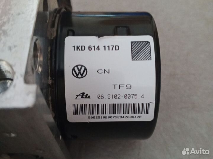 Блок ABS Volkswagen Jetta6 2013 1KD614117D