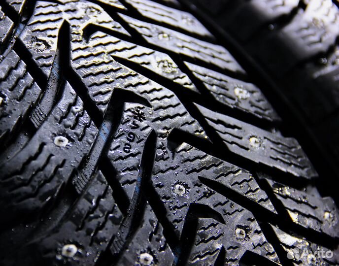 Nokian Tyres Hakkapeliitta 8 SUV 235/55 R20