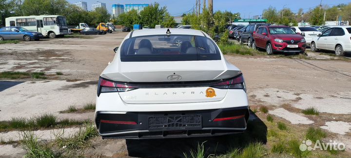 Hyundai Elantra 1.5 CVT, 2023, 100 км