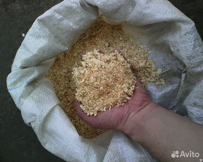 Опилки в мешках