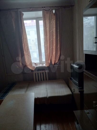 Комната 13 м² в 2-к., 2/4 эт.