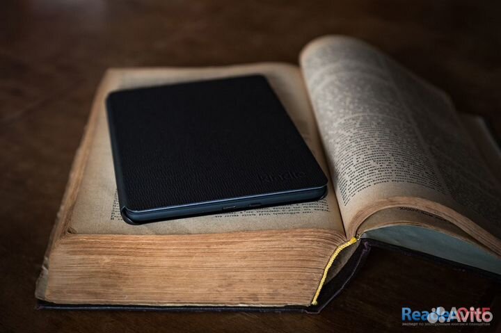 Amazon Kindle PaperWhite 5 11th Gen 32Gb + зарядка