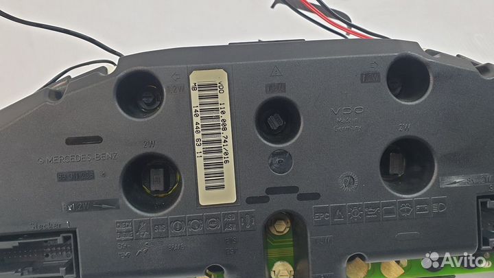 Приборная панель на Mercedes-Benz W140