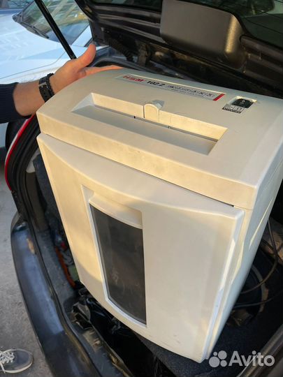 Уничтожитель бумаг HSM 102.2C