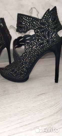 Bcbgmaxazria новые, оригинальные босоножки