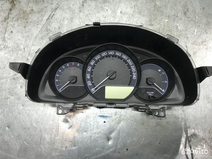 Панель приборов Toyota Corolla E180