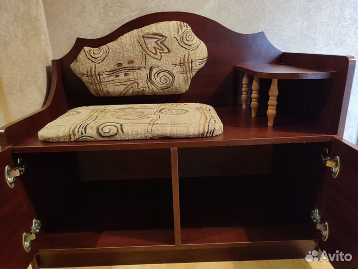 Тумбочка для обуви