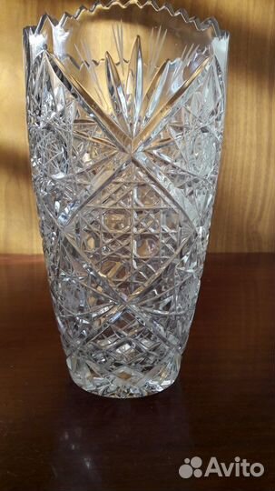 Ваза из хрусталя для цветов