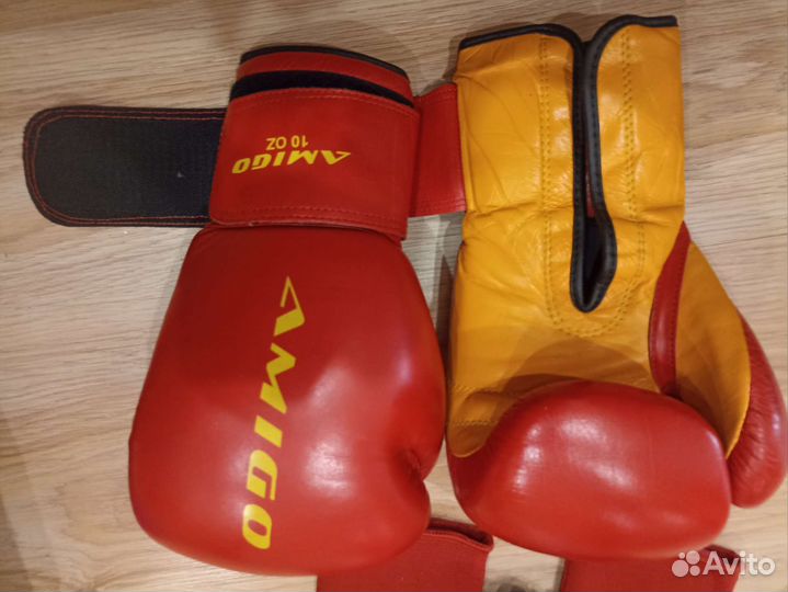 Боксерские перчатки, шлем, защита