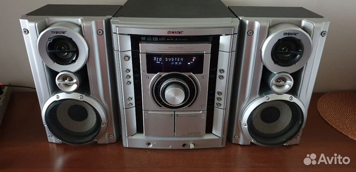 Музыкальный центр