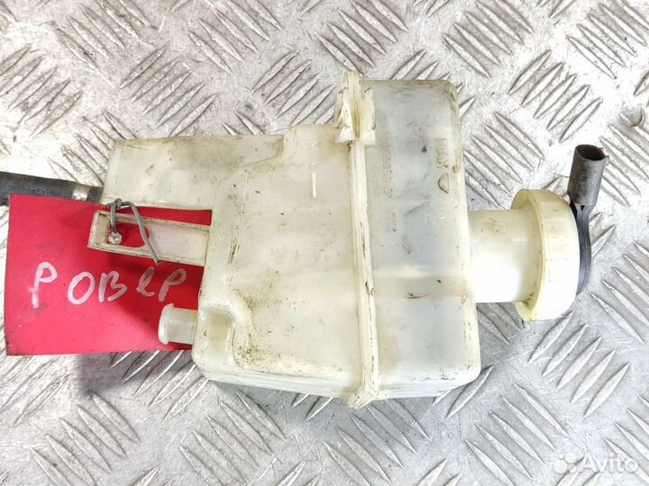 Бачок главного тормозного цилиндра Range rover 200