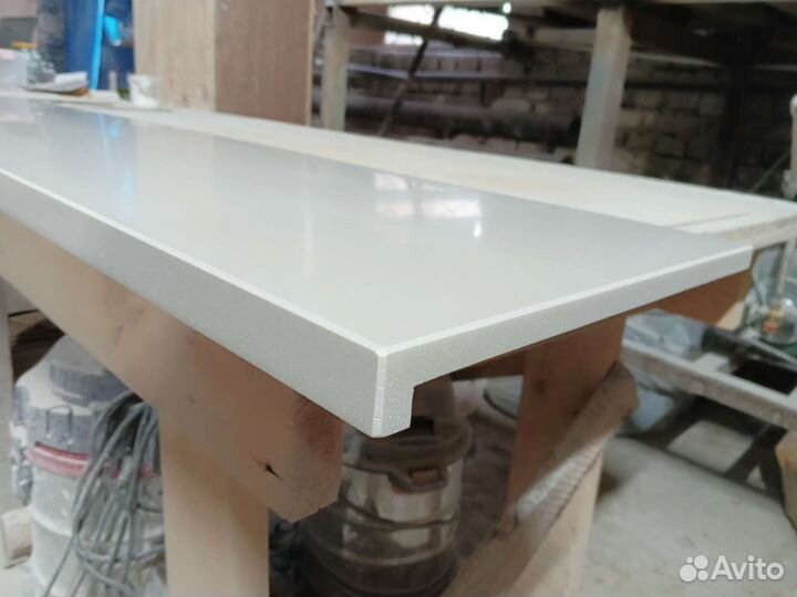 Подоконник из искусственного камня