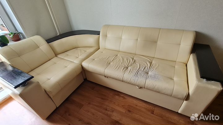 Диван угловой б/у