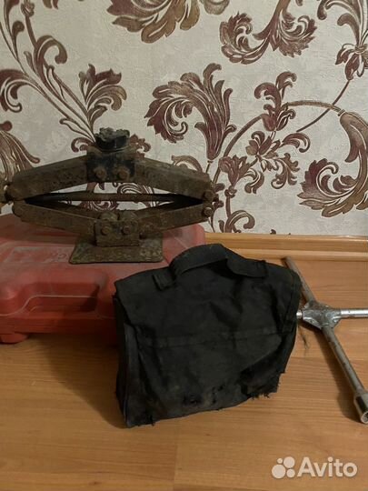 Заказаннабор инструментов и все что осталось