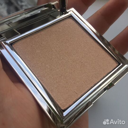 Хайлайтер Jouer в оттенке Citrine