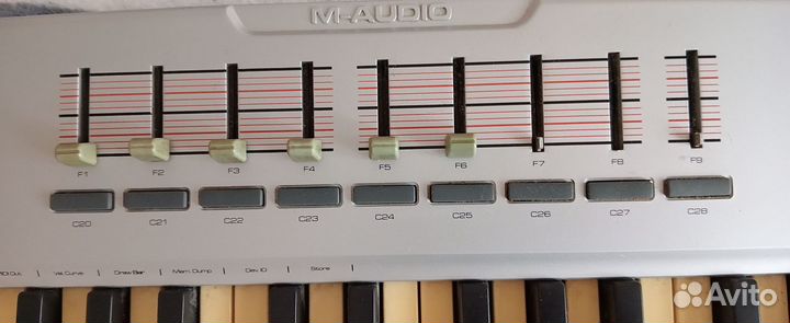 Миди клавиатура M-Audio Oxygen 61