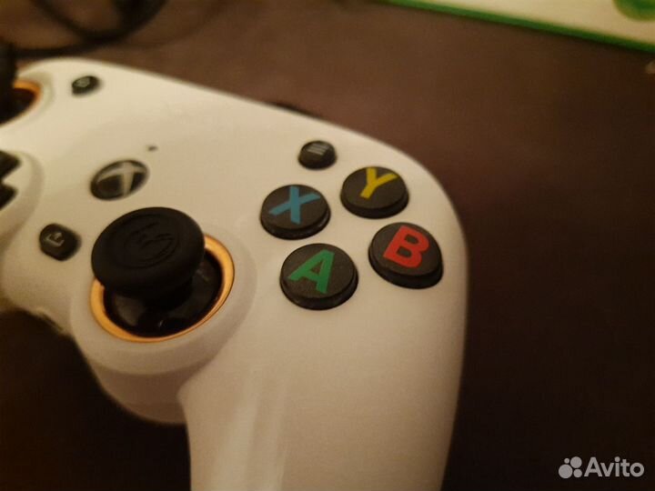 Xbox Series S, 2 джойстика, игры (GTA 5 и др.)