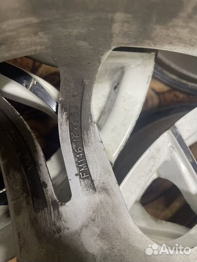 Продаю литые диски yokatta