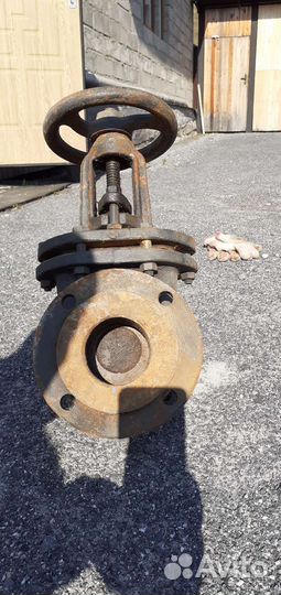 Задвижка чугунная крз ру16/80