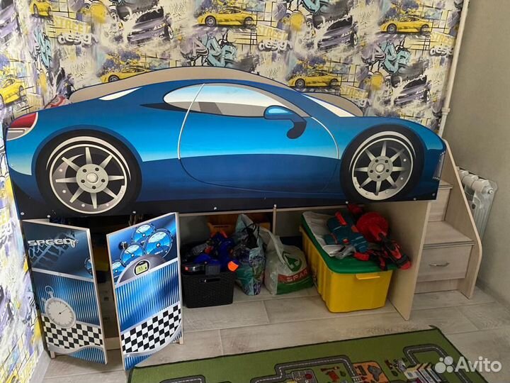 Детская кровать машинка с матрасом бу