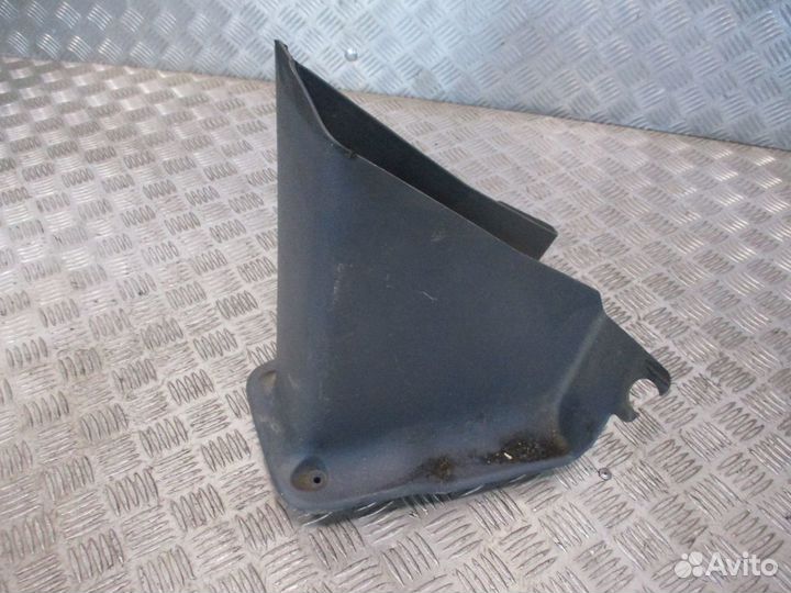 Кожух рулевой колонки Scania 1735822