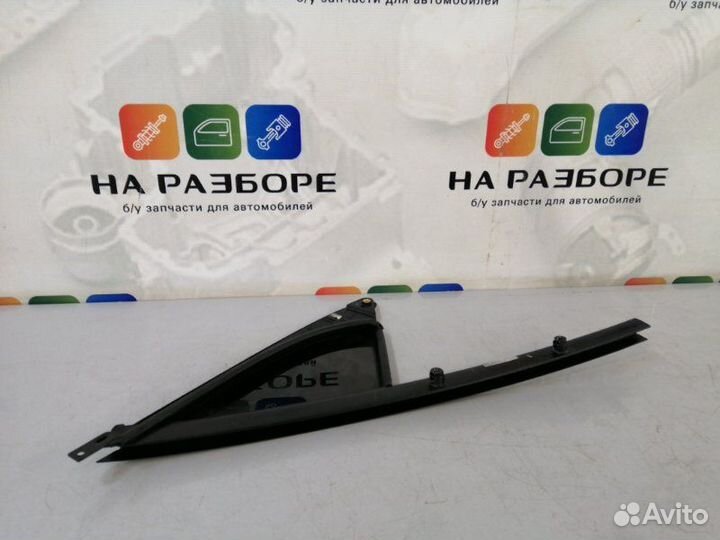 Форточка двери передняя левая Volkswagen Touareg