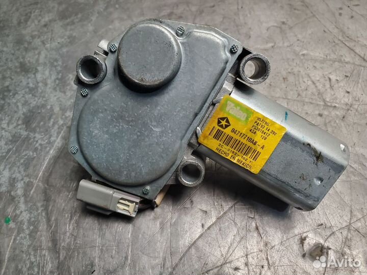 Voyager Caravan 00-08 Моторчик заднего дворника