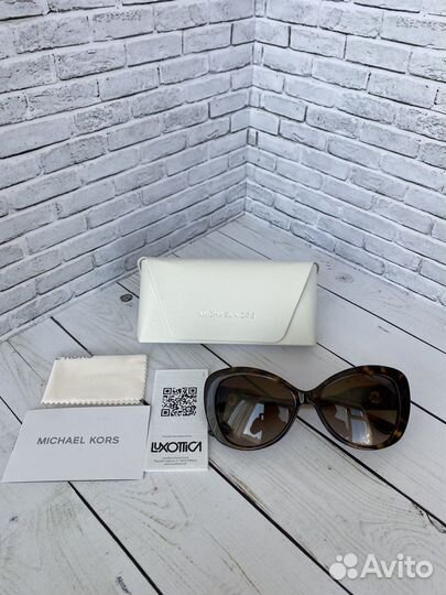 Солнцезащитные очки Michael Kors новые оригинал