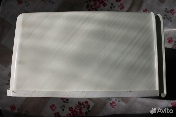 Корпус ящика для овощей Indesit C240G.016