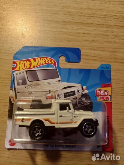 Машинка Hot wheels