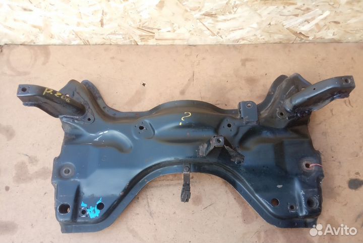 Подрамник Peugeot 206 1,4 АКПП