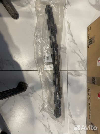 Кронштейн заднего бампера центральный Cruze(седан)