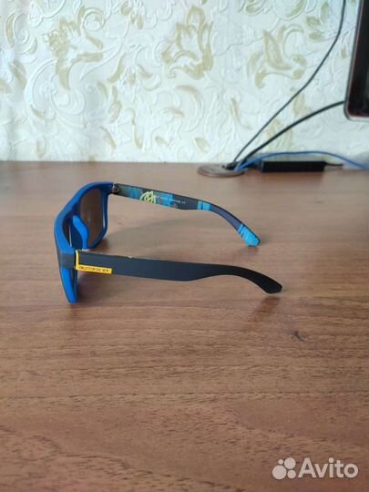 Очки солнцезащитные quicksilver новые