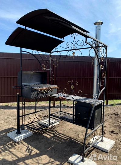 Мангал с крышей