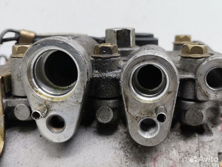 Компрессор кондиционера для Mitsubishi Carisma