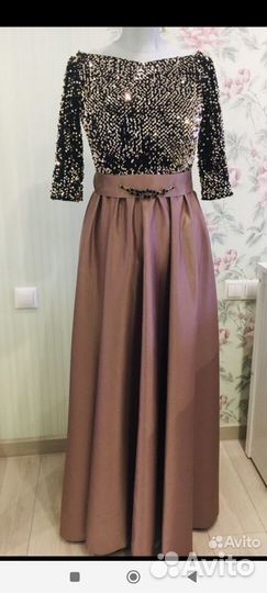 Вечернее платье в пол 44