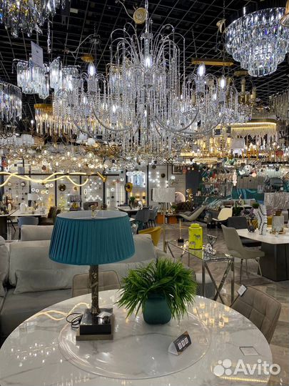 Люстра для шикарного интереьера
