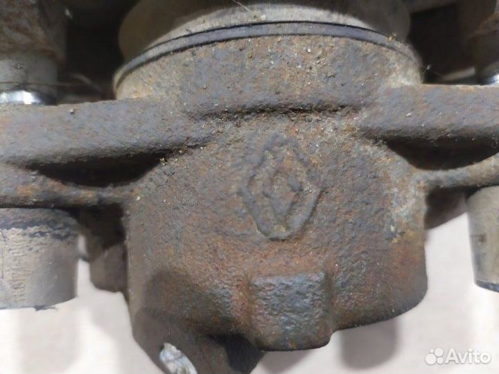 Суппорт передний правый Renault Fluence K4MV838