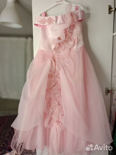 Нарядное платье для девочки и шубка нарядная