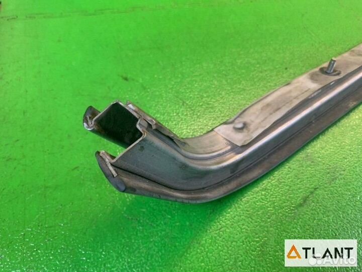 Полозья для сдвижной двери левый nissan caravan