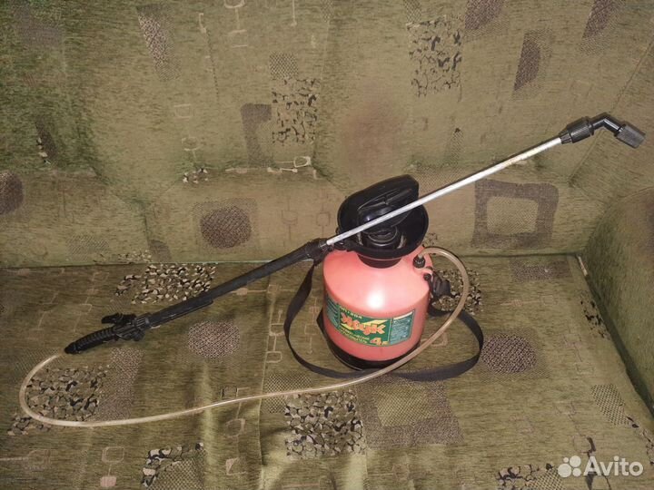 Опрыскиватель Жук 4 литра