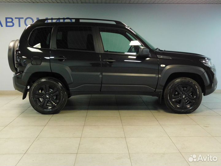 ВАЗ Niva Travel 1.7 МТ, 2022, 8 729 км