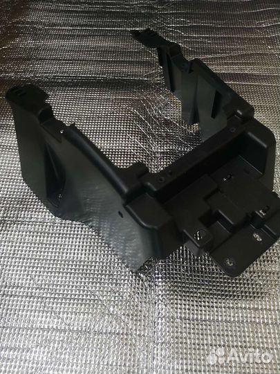 Запчасти центральная консоль mitsubishioutlanderxl