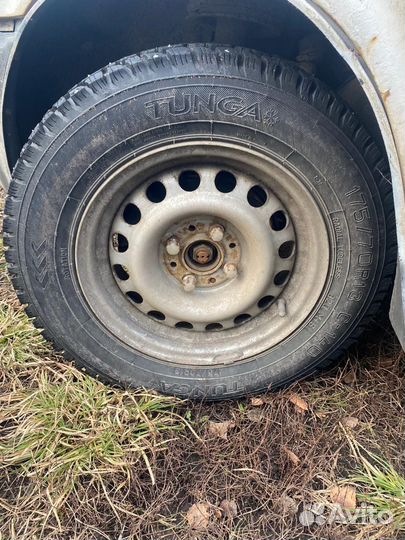 Резина на дисках