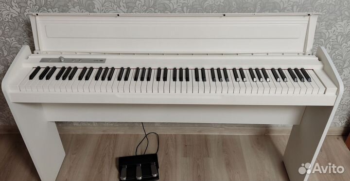 Цифровое пианино korg