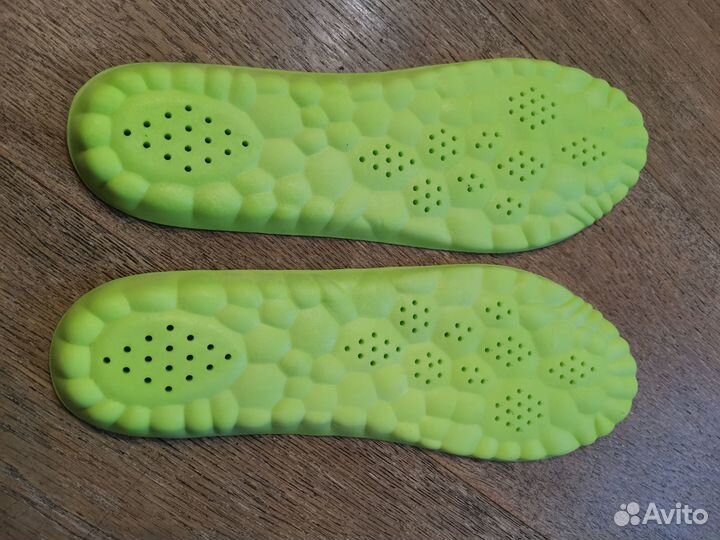 Стельки спортивные. Новые