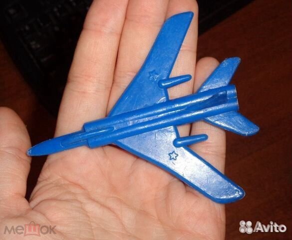 Юный художник,солдатик,тягач,чипполино,попуга СССР